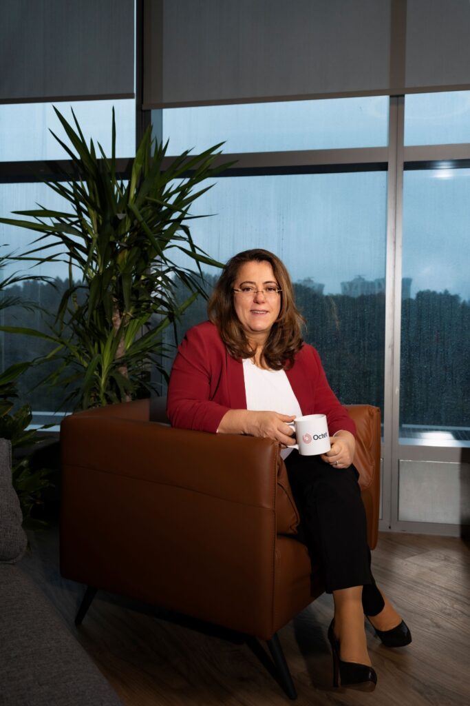 KPMG’nin Pulse of Fintech Raporu’na dair değerlendirmelerde bulunan Octet Türkiye CEO'su Derya Ekemen Fidan, “Globalde olduğu gibi Türkiye fintek ekosistemindeki dikeyler arasında en yaygın olanı ödeme sektörü. Türkiye’deki ödeme sektörü, küresel trendlerle uyumlu bir şekilde büyümeye ve gelişmeye devam edecek” ifadelerini kullandı.