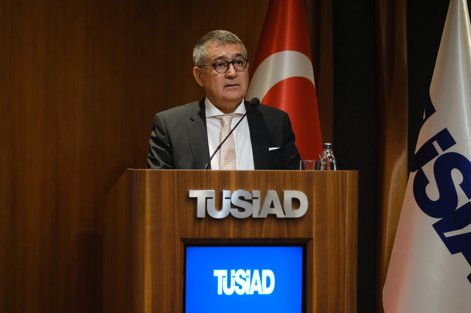 TÜSİAD e-ticaret lojistiği raporunda altyapı ve dijitalleşmenin önemine dikkat çekti